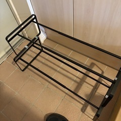 伸縮可能な靴置きの画像