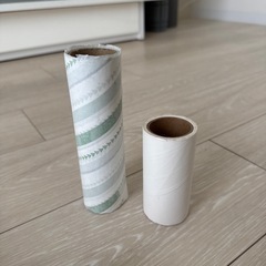 IKEA ハンドコロコロ替え芯四つ、普通のコロコロ替え芯一つ
の画像