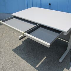 事務机　平デスク　ニューグレー　1200ｘ700ｘ700　コクヨ製ＢＳの画像