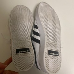 adidas シューズ　24.5の画像