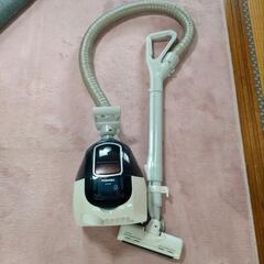 TOSHIBA　掃除機　VC-PA8