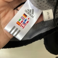 adidas ジャンパーの画像