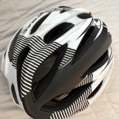 自転車　ヘルメットの画像