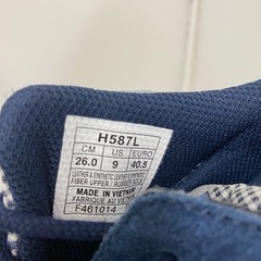 ASICS ネイビー ランニングシューズの画像