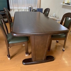 洋風机、椅子セットの画像