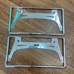 日産　純正ナンバーフレームの画像