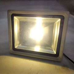 ウェイウェイ貿易 センサーライト 投光器 JLM-LTG30W 投光器 30W 電気 ライト 投光器 照明 作業灯 札幌市 平岸店の画像