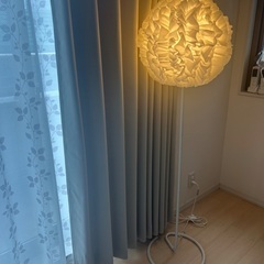 IKEAスタンドライトの画像