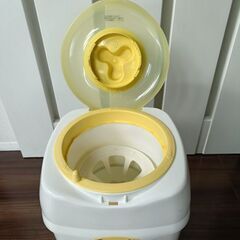 コンビ　おむつ処理ポットの画像