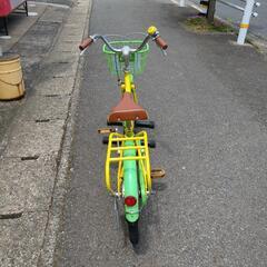 子供用自転車 Paris 18インチ  イエロー＆イエローグリーン 【こちらは店舗です。浜村鹿野温泉ICから3分 買取本舗 宮本リサイクル 営業時間9～19時 定休日水曜のみ←連絡できませんm(_ _)m】の画像
