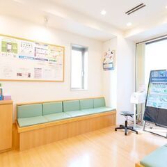 週2日から勤務可能♪未経験者も安心◎丁寧な指導でスキルアップを目指しませんか？未経験者歓迎！笑顔で接客できる医療事務のお仕事の画像