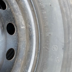 ハイエース　タイヤ
の画像