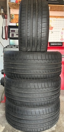 中古品　TRIANGLE 245/30ZR20  4本2020年製