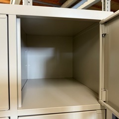 ダイヤル錠　18人用ロッカー　マスターキー付き サイズ幅90 奥45 高さ179cmの画像