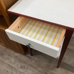 IKEA ヘムネス サイドテーブル【D11】の画像