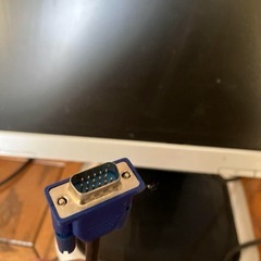 無料　HP製19インチLCDモニター、VGA接続端子付き。の画像