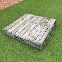 木パレット 1m×1m×13cm の画像