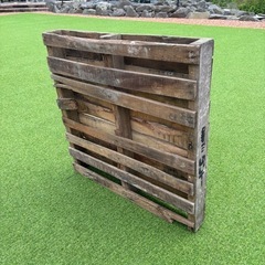 木パレット 1m×1m×13cm の画像