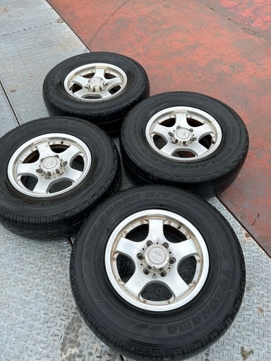 タイヤ　タイヤ使えませんホイルだけ