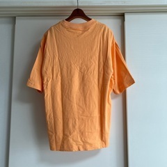 GUオレンジTシャツの画像