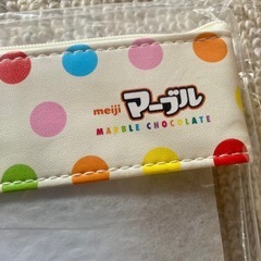 新品未開封　meiji マーブルチョコレート クリアポーチの画像