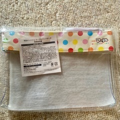 新品未開封　meiji マーブルチョコレート クリアポーチの画像