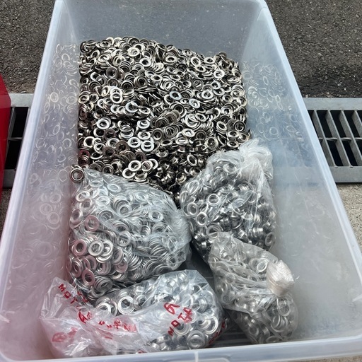 ハトメ、座金、打ち具、打ち台、穴あけ具　