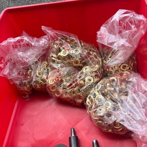 ハトメ、座金、打ち具、打ち台、穴あけ具　