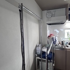 【無料】高さ調整可能ラック(キャスター付き)×2の画像