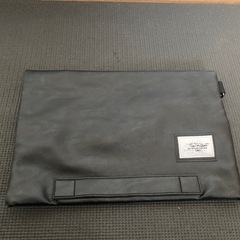 折り畳みクラッチバッグの画像