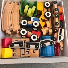 IKEA 木製 電車 レール　車セットの画像