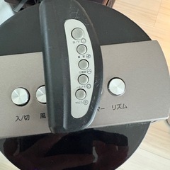 タワー型扇風機の画像