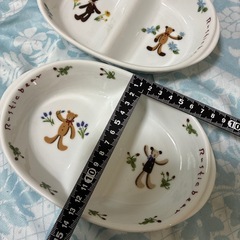 皿 2枚で100円の画像
