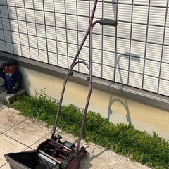 ゴールデンスター芝刈り機(引き取り限定)の画像