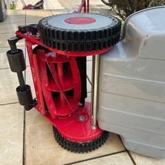 引き取り限定　芝刈り機中古の画像