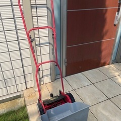 引き取り限定　芝刈り機中古の画像