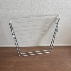 無印の洗濯物干しの画像