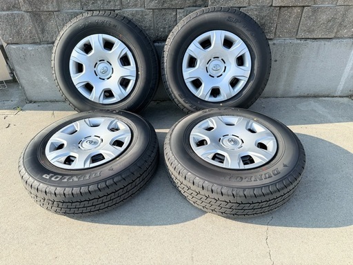 ハイエース　タイヤホイールセット　新車外し