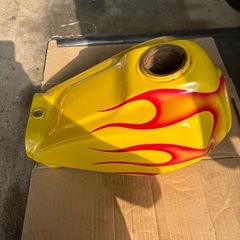 TW200  　タンクの画像