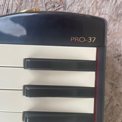🎹 美品 SUZUKI 鍵盤ハーモニカ PRO-37 V2（プロ向けモデル） ¥11,000の画像
