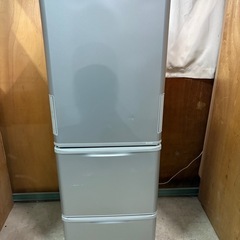 (受け渡し予定者あり)動作確認OK シャープ 3ドア 両開き 冷蔵庫 350L 2022年製 傷ありの画像