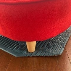 赤い　オシャレな　ソファ　2人用の画像