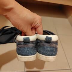 子供　くつ　スニーカー　13cmの画像