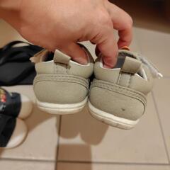 子供　くつ　スニーカー　13cmの画像