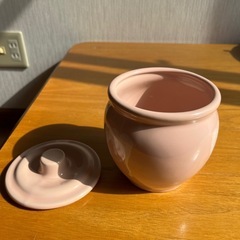 ピンクの壺の画像
