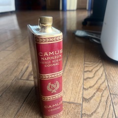 CAMUS ナポレオン　ブック型の空瓶の画像