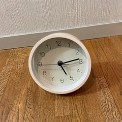 【ジャンク品】ニトリ　北欧風時計　スタンド付き！の画像