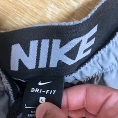 ナイキ　トレーニングパンツの画像