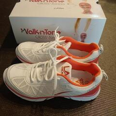 【新品】美脚＆ヒップアップスニーカー　Walk.n.Tone　23.5cmの画像