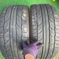 NITTO 255/35R20 22年製造 タイヤ 2本の画像